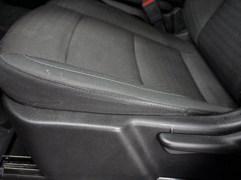 Used 2025 Chevrolet Silverado 2500 Custom image 17