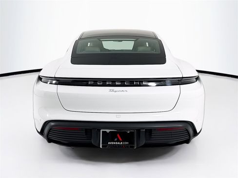 Used 2023 Porsche Taycan image 10