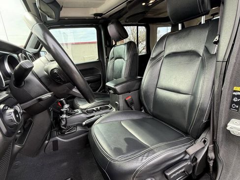 Used 2022 Jeep Wrangler Unlimited Sport image 15