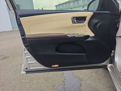 Used 2013 Toyota Avalon XLE Touring image 15