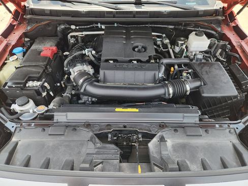 Used 2025 Nissan Frontier PRO-4X AWD/4WD image 19