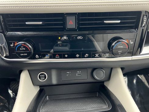 Certified 2023 Nissan Rogue SL w/ SL Premium Package image 16