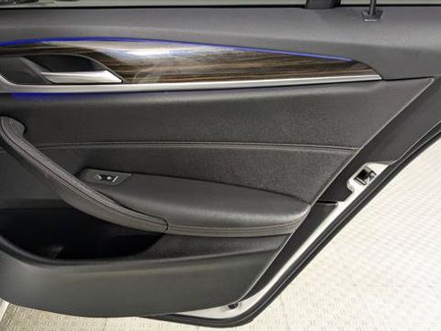 Used 2021 BMW 530i xDrive w/ Convenience Package AWD/4WD image 19