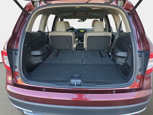Certified 2019 Honda Pilot Touring image 14