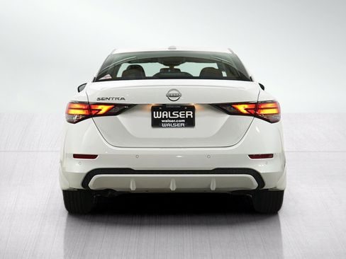 Used 2025 Nissan Sentra SV w/ All-Weather Package FWD image 5