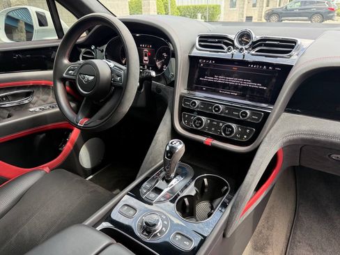 Used 2021 Bentley Bentayga Speed AWD/4WD image 20