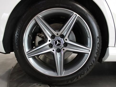 Used 2019 Mercedes-Benz E 300 image 30