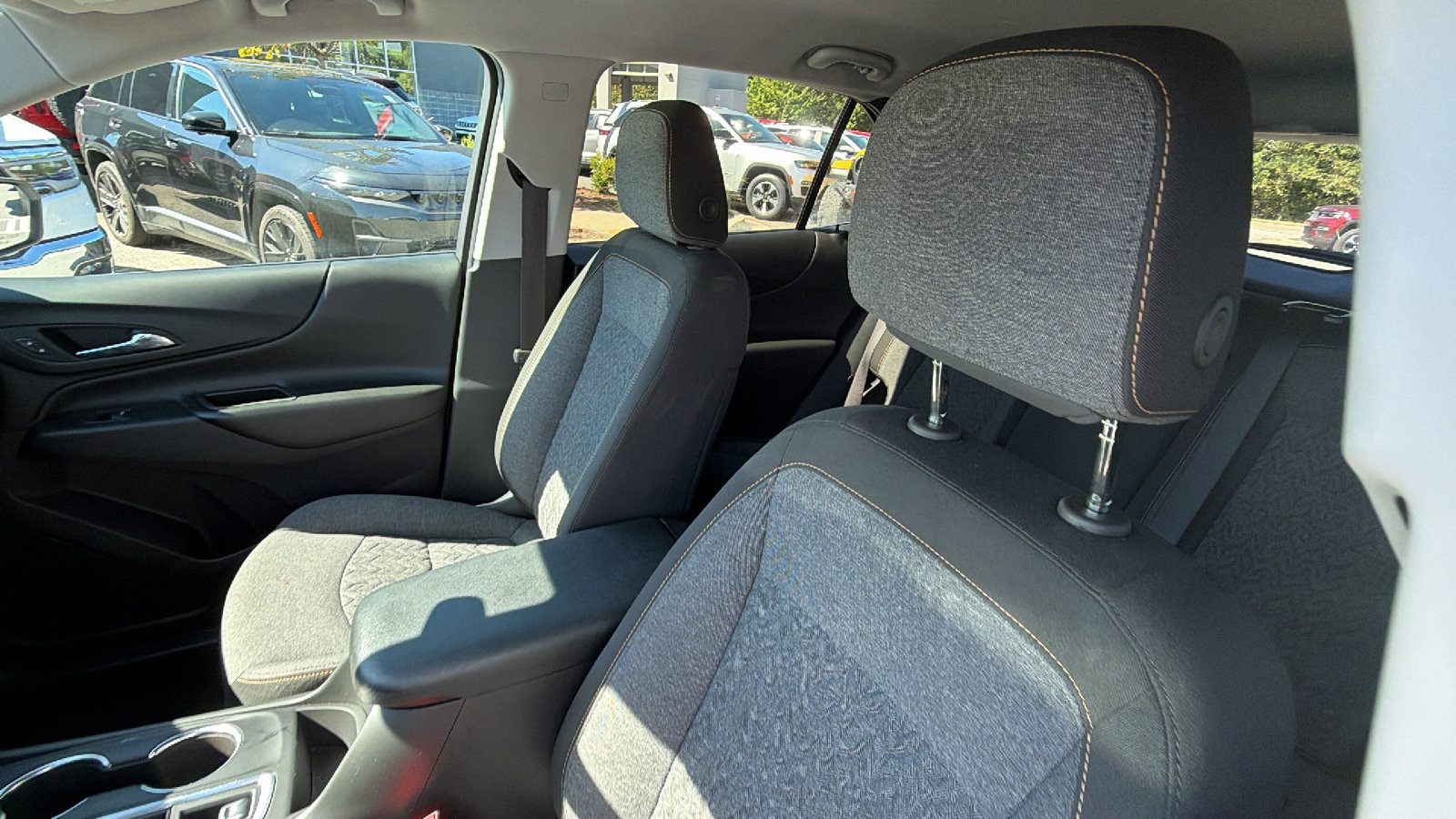 Used 2024 Chevrolet Equinox LT AWD/4WD image 17