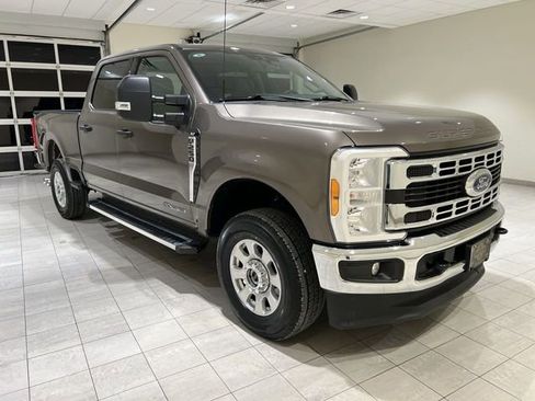 Certified 2023 Ford F250 XLT w/ FX4 Off-Road Package AWD/4WD image 7