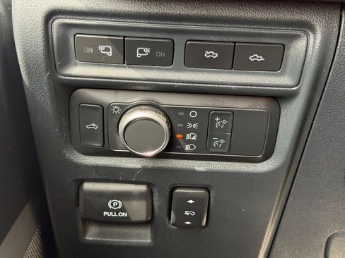 Used 2023 Ford F150 Lightning Platinum AWD/4WD image 40