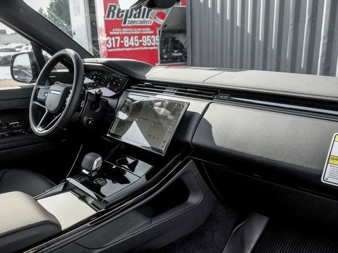 New 2026 Land Rover Range Rover Sport Dynamic SE image 22
