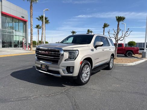 Used 2022 GMC Yukon SLT RWD image 2