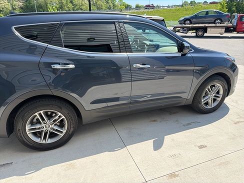 Used 2017 Hyundai Santa Fe Sport AWD/4WD image 2