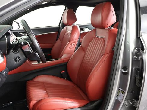 Used 2023 Genesis G70 2.0T w/ Sport Prestige Package image 32