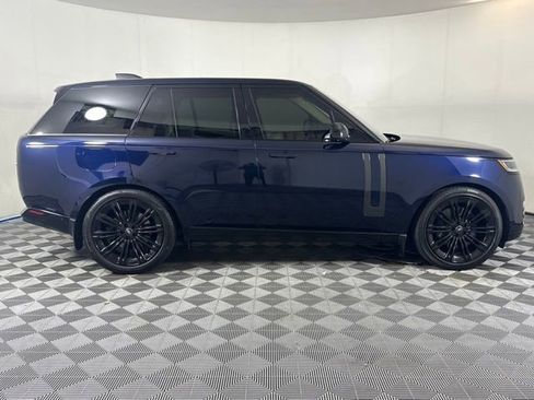 Used 2023 Land Rover Range Rover SE image 7