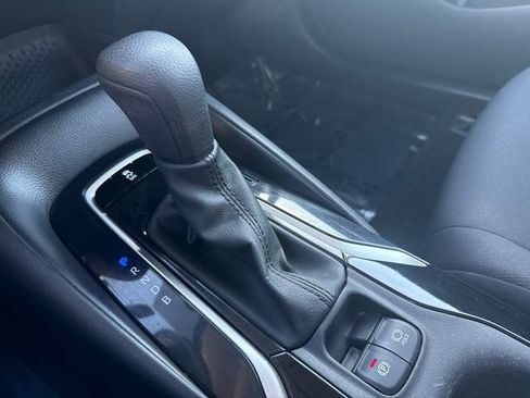 Used 2021 Toyota Corolla LE w/ Carpet Mat Package (TMS) image 18