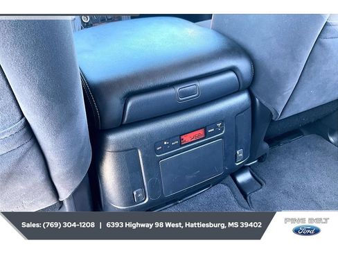 Used 2019 Nissan Armada SV w/ Driver Package RWD image 25