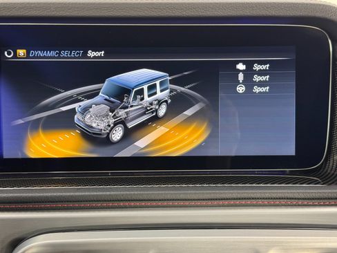 Used 2023 Mercedes-Benz G 550 w/ G Manufaktur Interior Package image 33