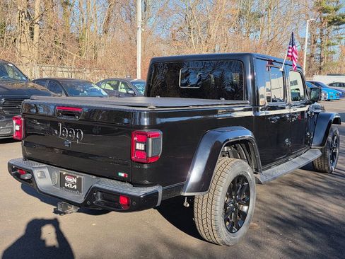 Used 2021 Jeep Gladiator Overland image 7