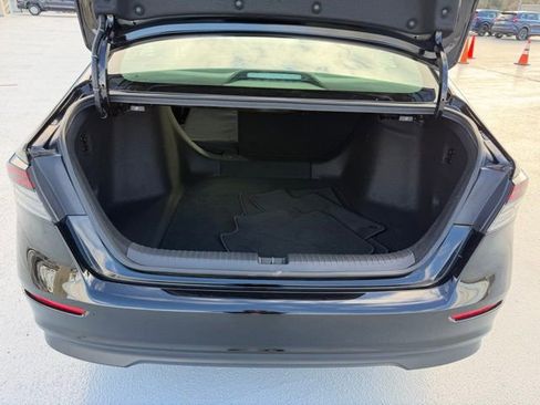 Certified 2023 Honda Accord EX image 12