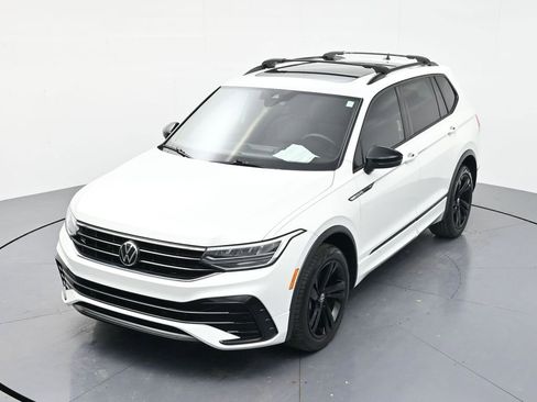 Used 2023 Volkswagen Tiguan SE R-Line FWD image 32