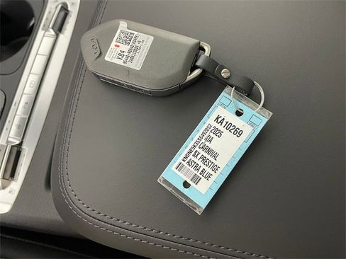 New 2025 Kia Carnival SX Prestige image 4