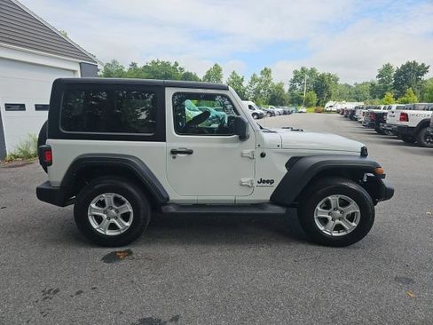 Used 2023 Jeep Wrangler Sport AWD/4WD image 10