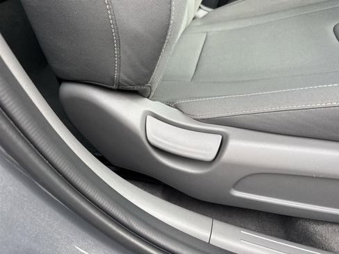 Certified 2025 Hyundai Elantra Sport image 38