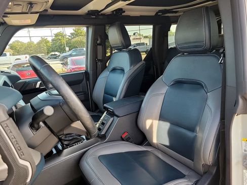 Used 2024 Ford Bronco Outer Banks AWD/4WD image 13