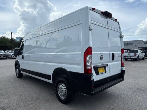 Used 2026 RAM ProMaster 2500 w/ Safety Group FWD image 4