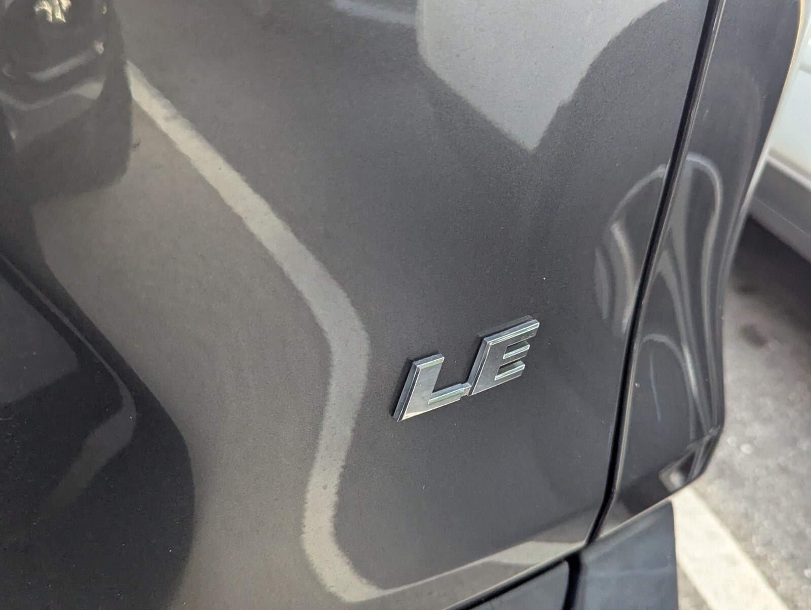 Used 2021 Toyota RAV4 LE FWD image 46