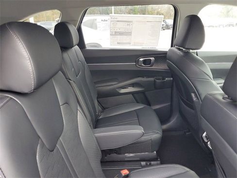 New 2025 Kia Sorento EX image 32