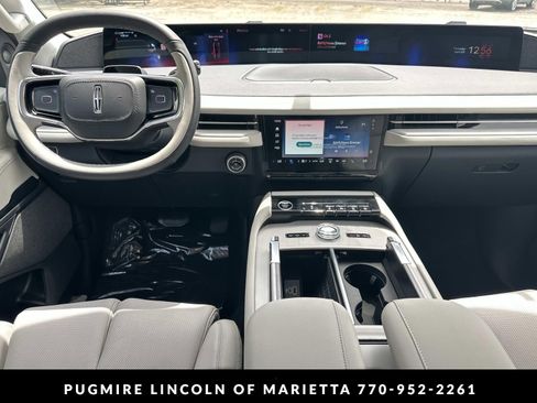 New 2026 Lincoln Navigator Reserve AWD/4WD image 25