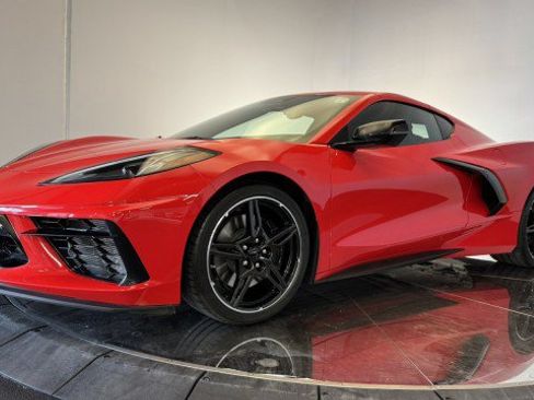 Used 2024 Chevrolet Corvette Stingray Premium Cpe w/ Z51 Performance Package RWD image 21