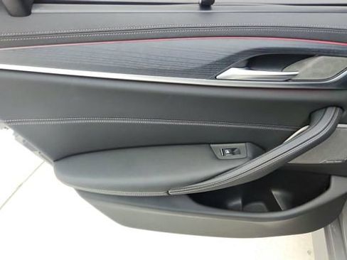 Used 2022 BMW 530e xDrive w/ Executive Package image 33