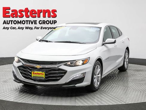 Used 2024 Chevrolet Malibu LT image 1