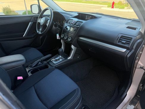 Used 2014 Subaru Forester 2.5i Premium w/ All-Weather Package AWD/4WD image 16