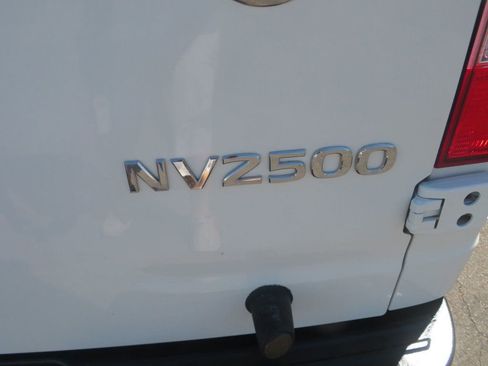 Used 2019 Nissan NV 2500 SV image 13
