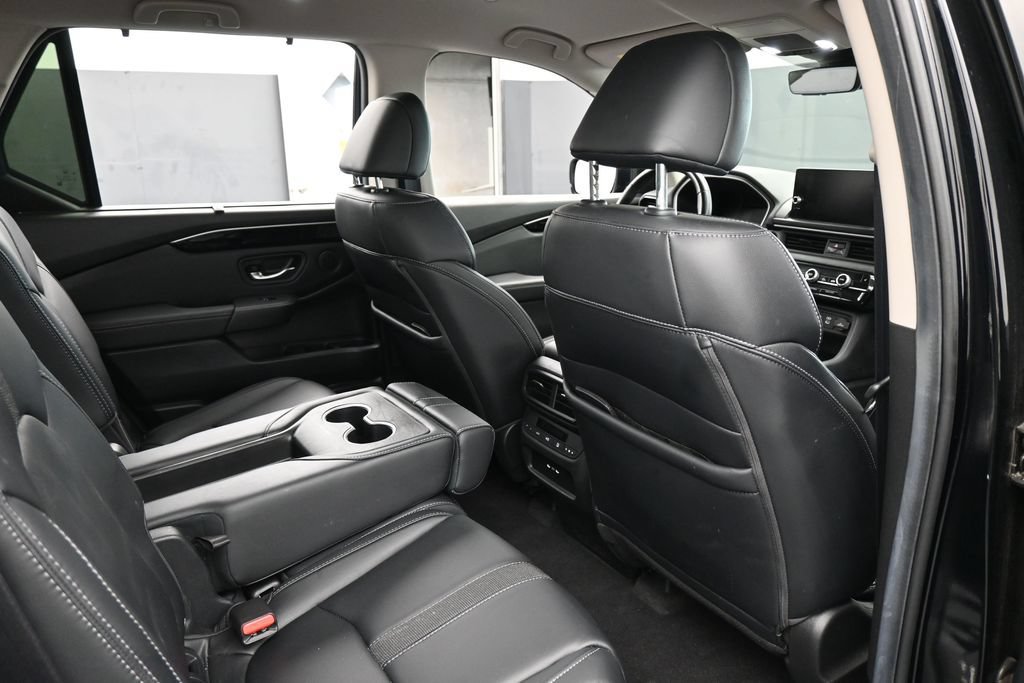 Used 2025 Honda Pilot EX-L image 42