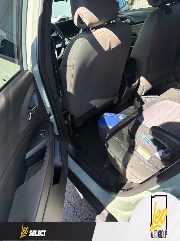 Used 2025 Chevrolet Trax ACTIV w/ Driver Confidence Package FWD image 20