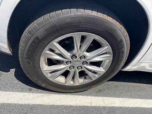 Used 2024 Cadillac XT6 Luxury image 11