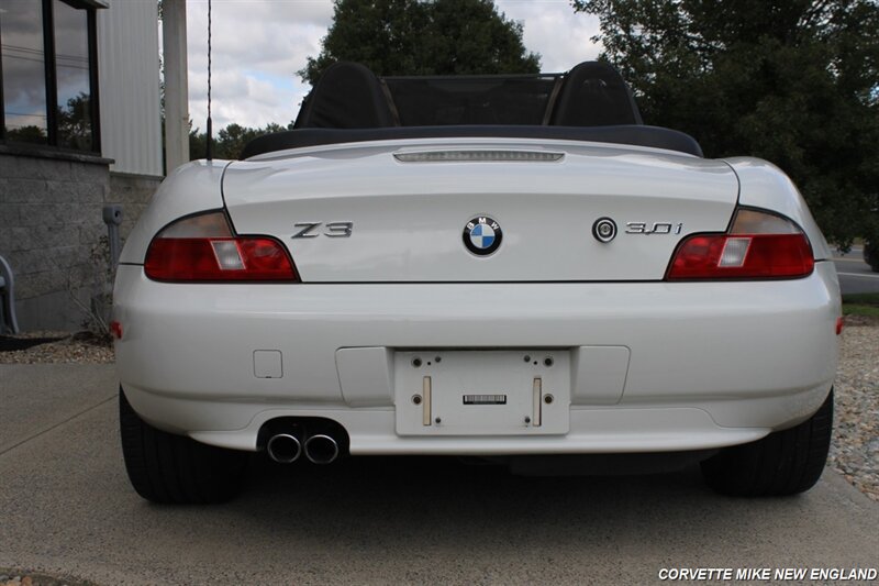 Used 2001 BMW Z3 3.0i RWD image 22