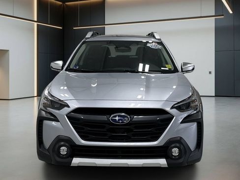 Used 2025 Subaru Outback Touring XT AWD/4WD image 9
