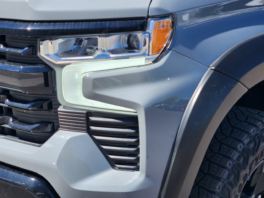 Used 2024 Chevrolet Silverado 1500 LT Trail Boss w/ Convenience Package II AWD/4WD image 8