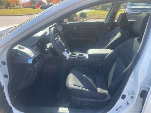 New 2025 Nissan Altima 2.5 SV image 15