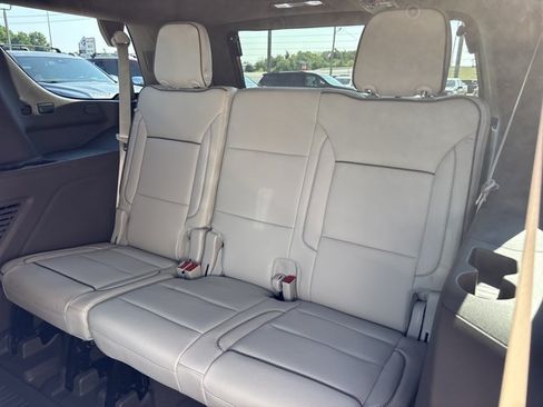 New 2026 GMC Yukon Denali w/ Denali Reserve Package AWD/4WD image 19