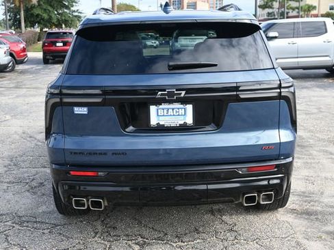 Used 2024 Chevrolet Traverse RS w/ LPO, Floor Liner Package image 4