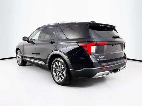 Used 2025 Ford Explorer Platinum image 5