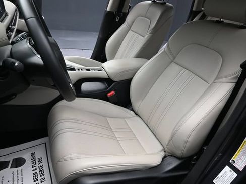 Used 2023 Honda HR-V EX-L image 18