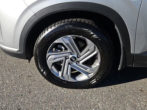 Used 2023 Hyundai Santa Fe SEL image 7